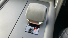 Land Rover Discovery 3.0 D300 Dynamic SE 5dr Auto Diesel Station Wagon